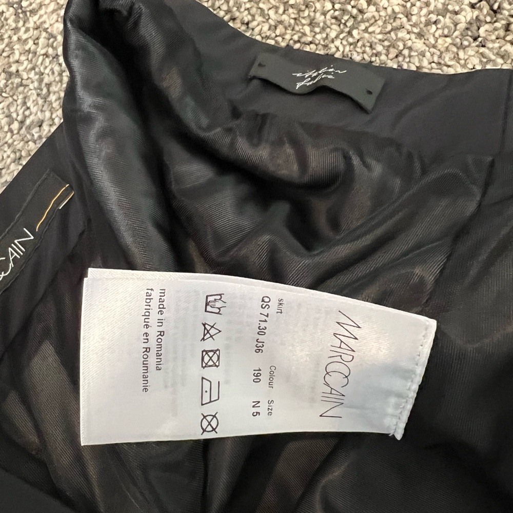 Marc Cain Love Lettered Pencil Skirt - Picture 3 of 6